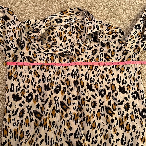& Other Stories Leopard Animal Print 100% Silk Button Down Blouse - Picture 7 of 11
